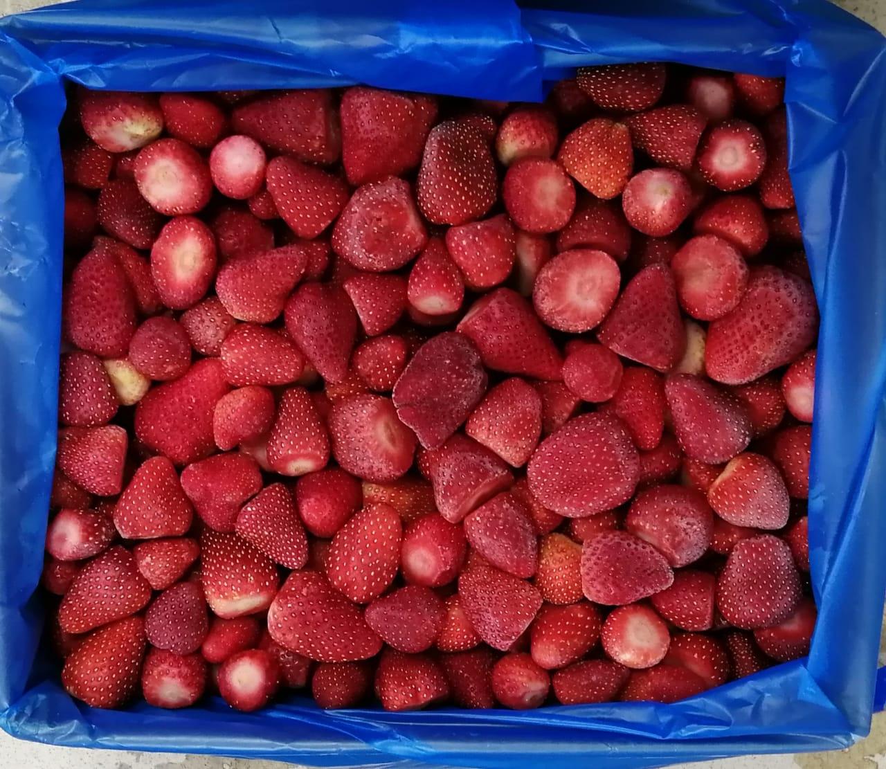 IQF STRAWBERRY WHOLE (GRADE A CALIBRATED 15-25 ; 25-35)