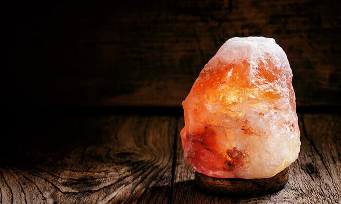 Himalayan pink salt lamp